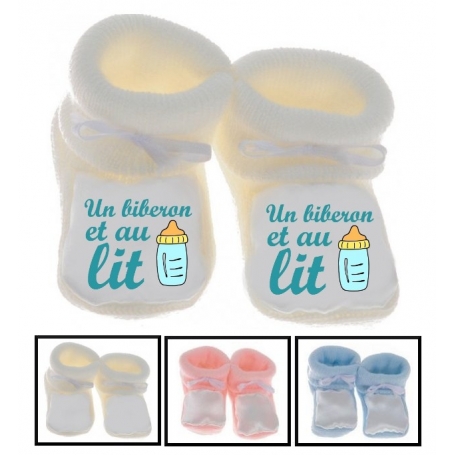 Chaussons bébé Un biberon et au lit